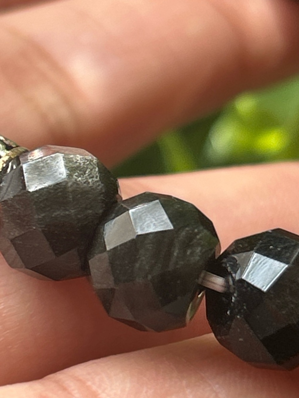Red tiger eye and faceted black obsidian beaded stretch bracelet - Picture 3 of 10